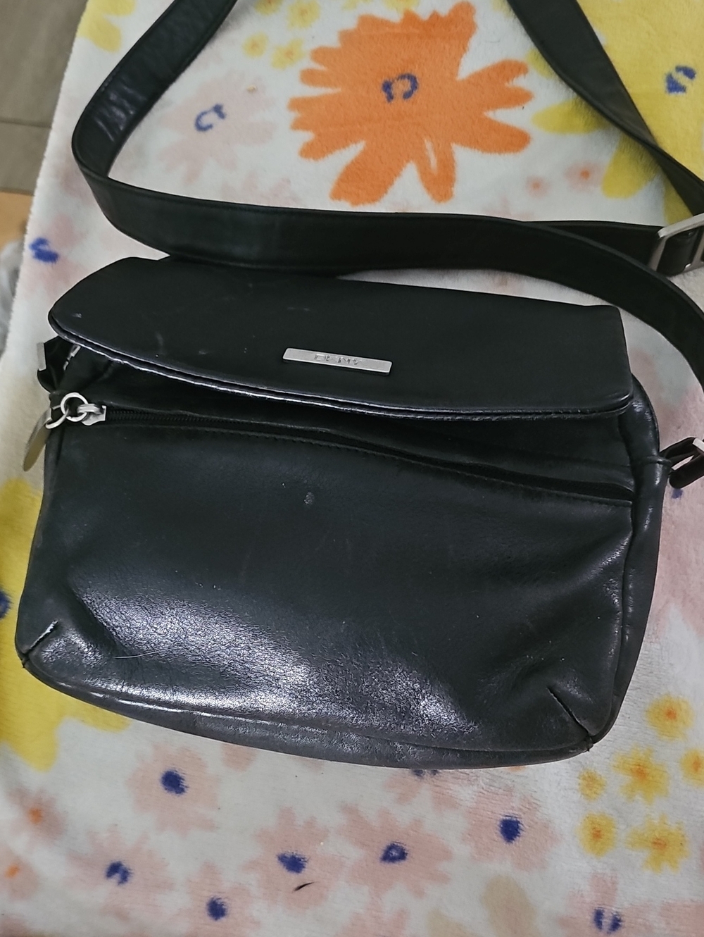 Dkny Black Leather Crossbody Shoulder Bag